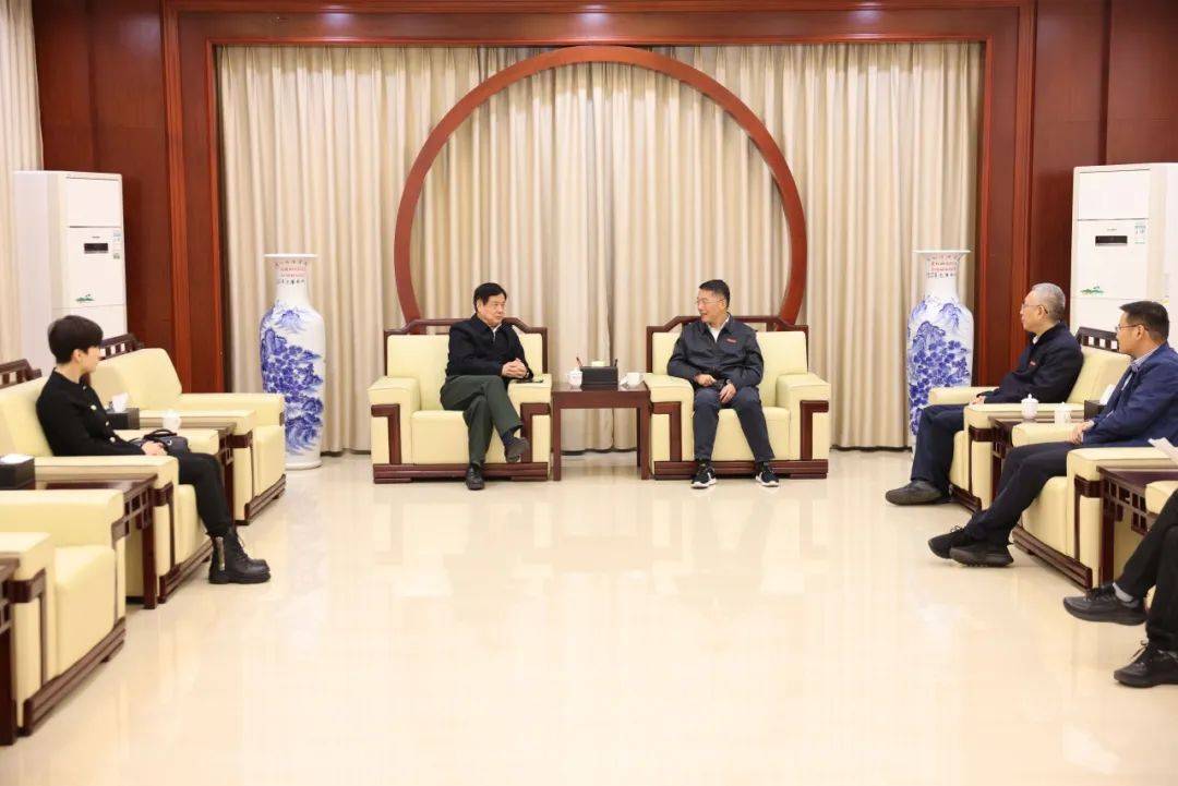 市慈善总会泉州师范学院奖助学金颁发仪式AG旗舰厅登录首页我校举行第六届泉州(图3)